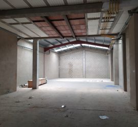 Local antes de la reforma. Tienda deportes Base.